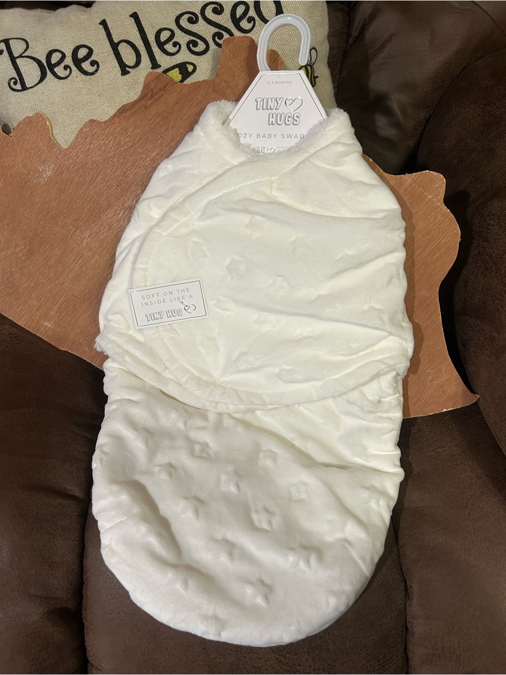 2 items;;Comfy Cubs S/M White Baby Garment& cozy Baby swaddle
